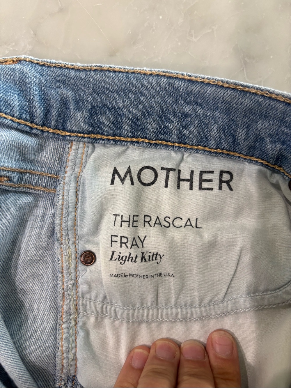 MOTHER The Rascal Fray Light Kitty Cropped Ankle Jeans - Picture 5 of 12